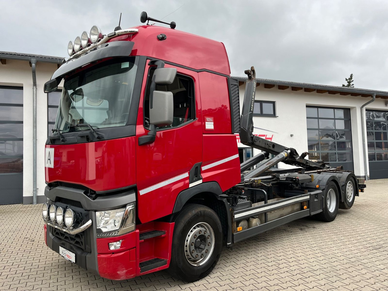 Renault T520 6x2 Meiller RS 21 Abrollkipper Lift Lenk - Hook lift truck: picture 1 Renault T520 6x2 Meiller RS 21 Abrollkipper Lift Lenk - Hook lift truck: picture 1