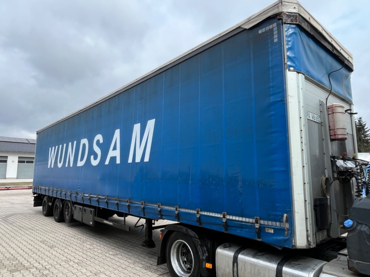 Schwarzmüller S1 Pritsche Plane Mega Stapleraufnahme Jumbo - Curtainsider semi-trailer: picture 1 Schwarzmüller S1 Pritsche Plane Mega Stapleraufnahme Jumbo - Curtainsider semi-trailer: picture 1