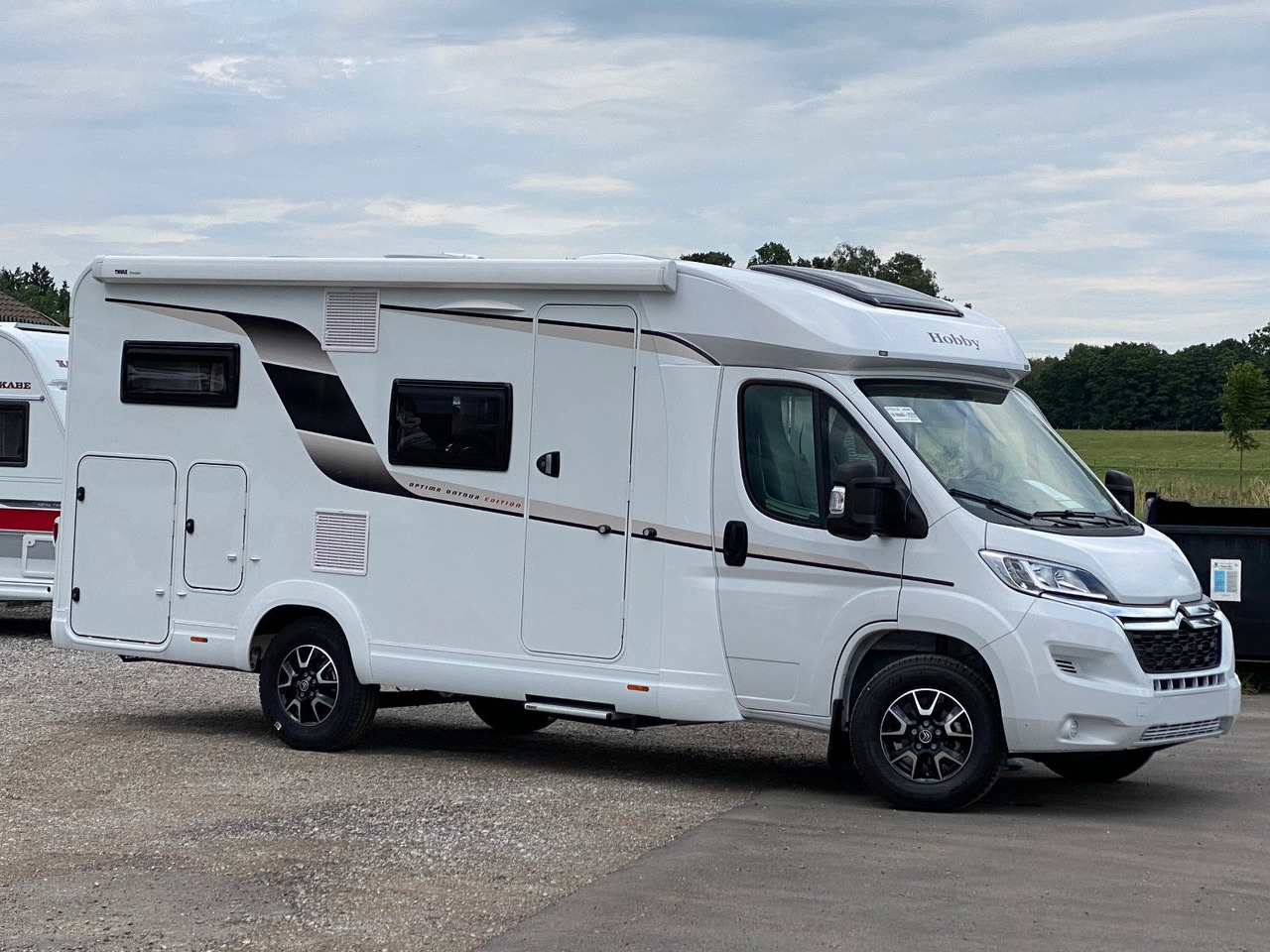 Hobby Optima Ontour Edition V65 GE Navi Markise SAT - Semi-integrated motorhome: picture 3 Hobby Optima Ontour Edition V65 GE Navi Markise SAT - Semi-integrated motorhome: picture 3