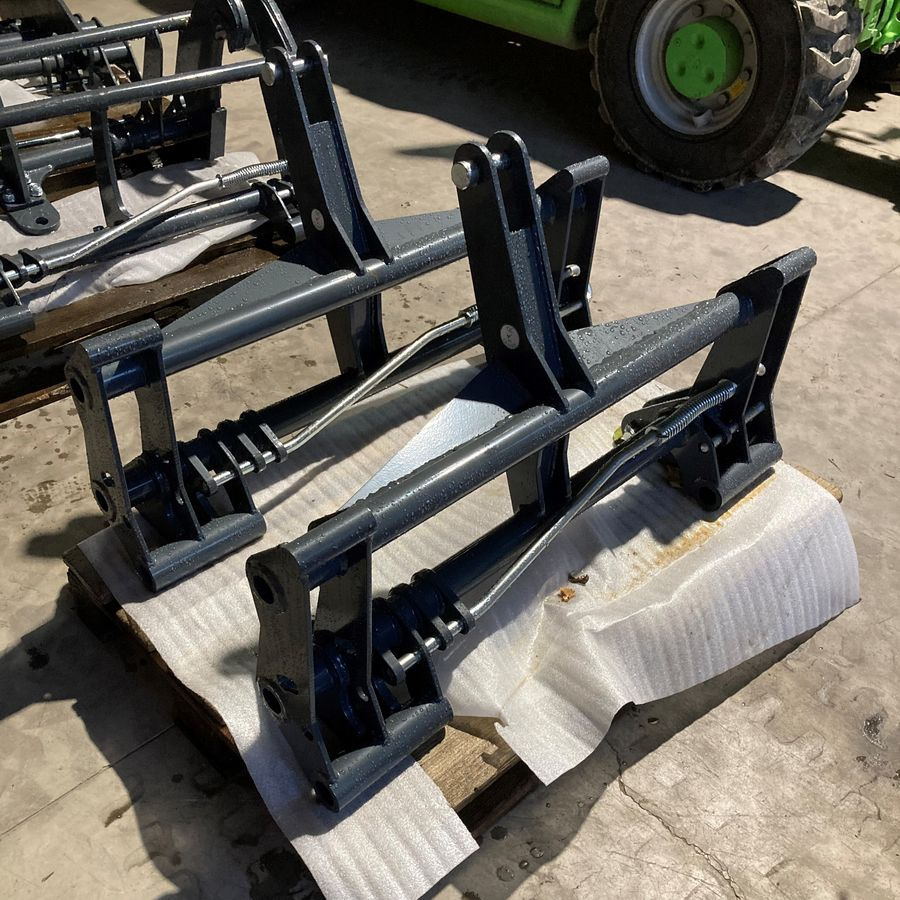 New Attachment for Agricultural machinery SAT Adapter - Dreipunkt/Euro: picture 1