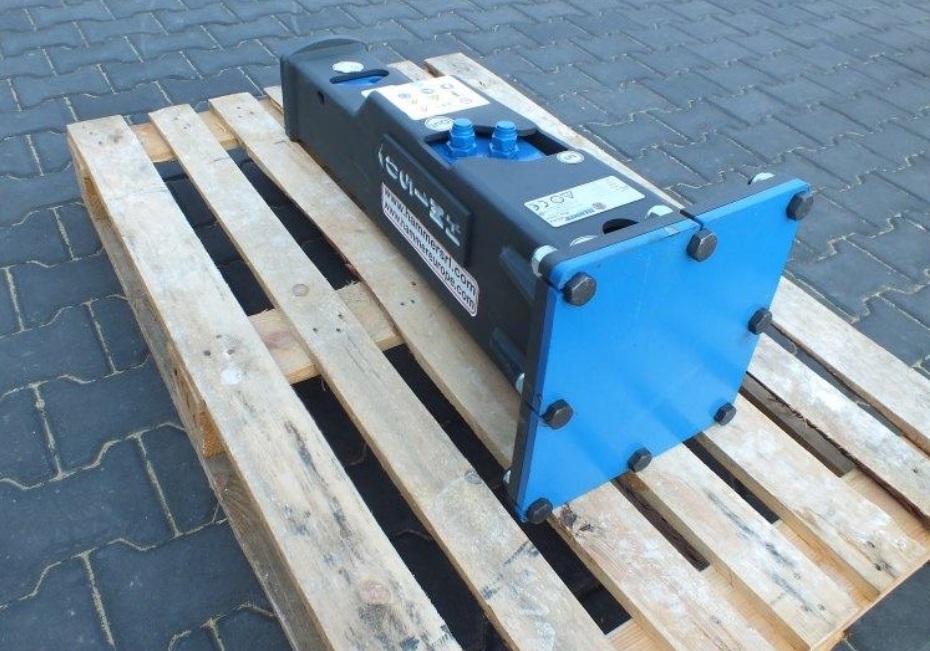 HAMMER HM 750 Hydraulic breaker 660 KG - Hydraulic hammer for Construction machinery: picture 4 HAMMER HM 750 Hydraulic breaker 660 KG - Hydraulic hammer for Construction machinery: picture 4