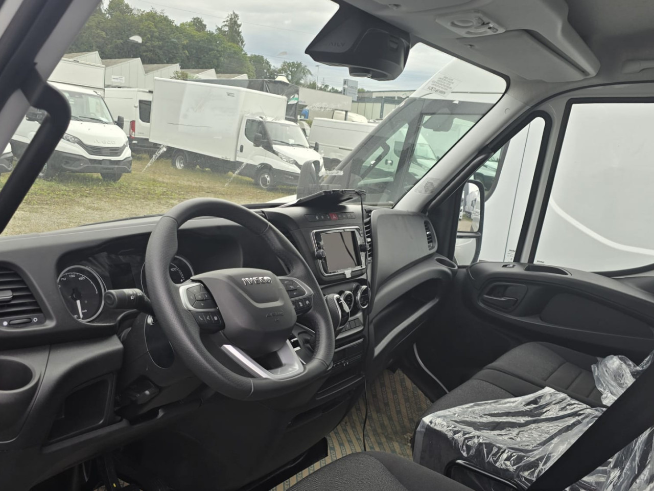 IVECO DAILY 38S14E V - Panel van, Electric van: picture 2 IVECO DAILY 38S14E V - Panel van, Electric van: picture 2