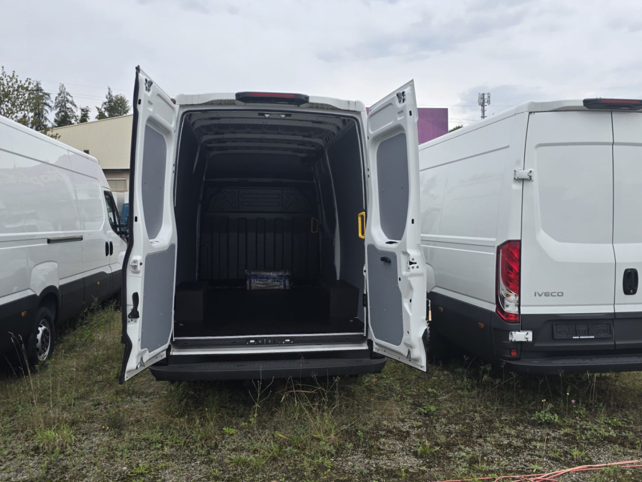 IVECO DAILY 38S14E V - Panel van, Electric van: picture 3 IVECO DAILY 38S14E V - Panel van, Electric van: picture 3