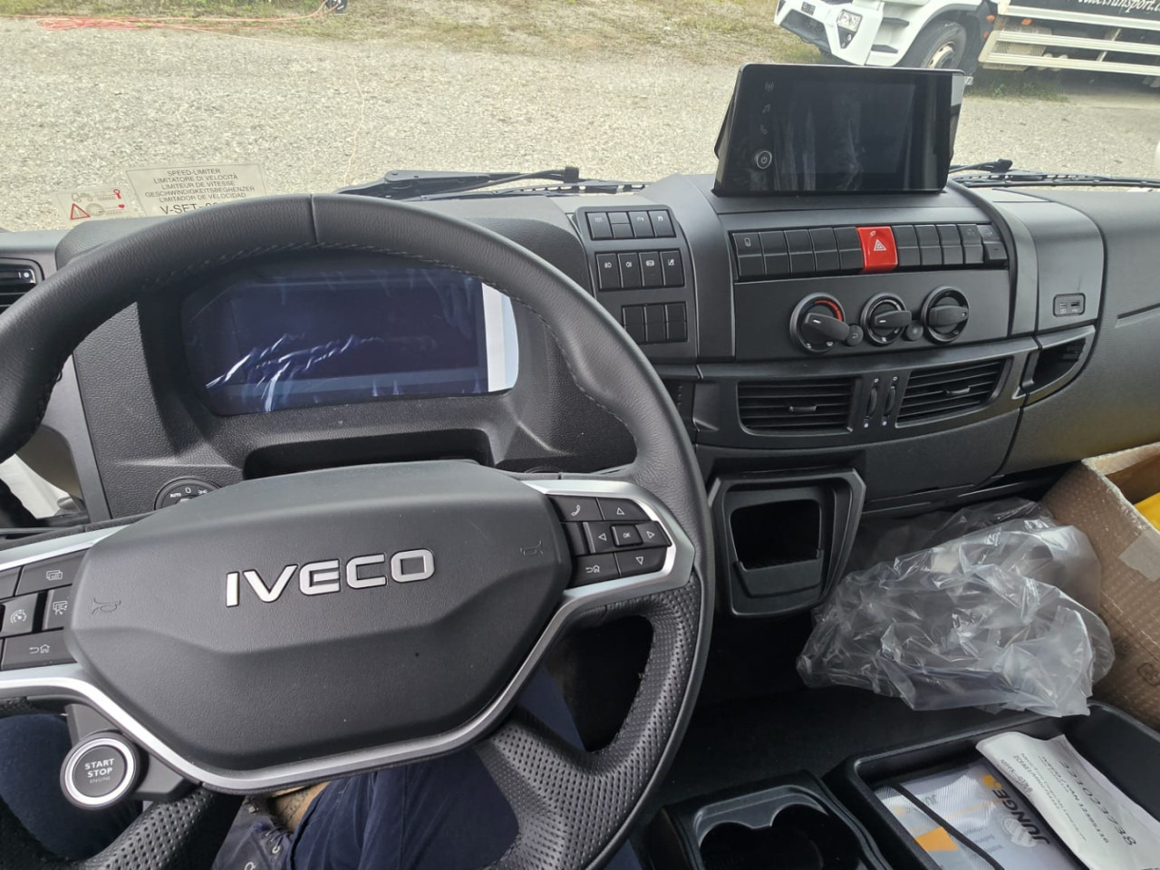 IVECO ML140E28/FP EuroCargo - Box truck: picture 2 IVECO ML140E28/FP EuroCargo - Box truck: picture 2