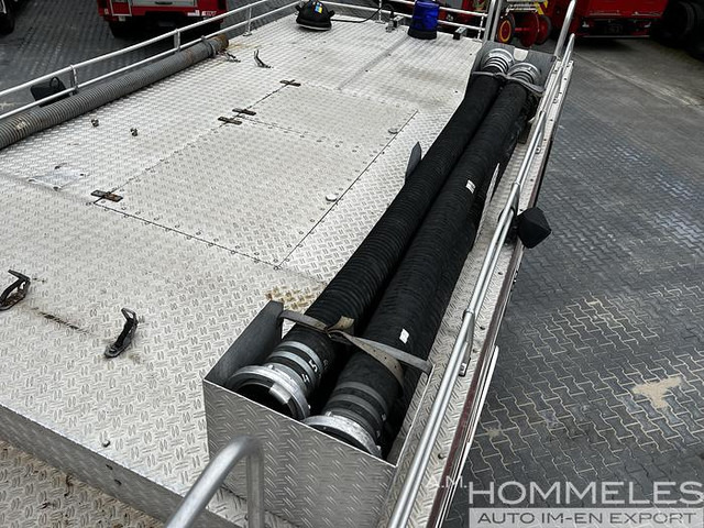 Fire truck Mercedes-Benz 1626 4x4: picture 10