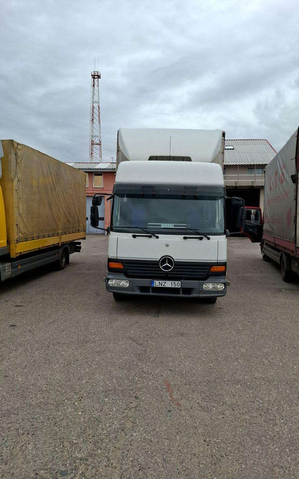 Mercedes-Benz 818 L - Curtainsider truck: picture 3 Mercedes-Benz 818 L - Curtainsider truck: picture 3
