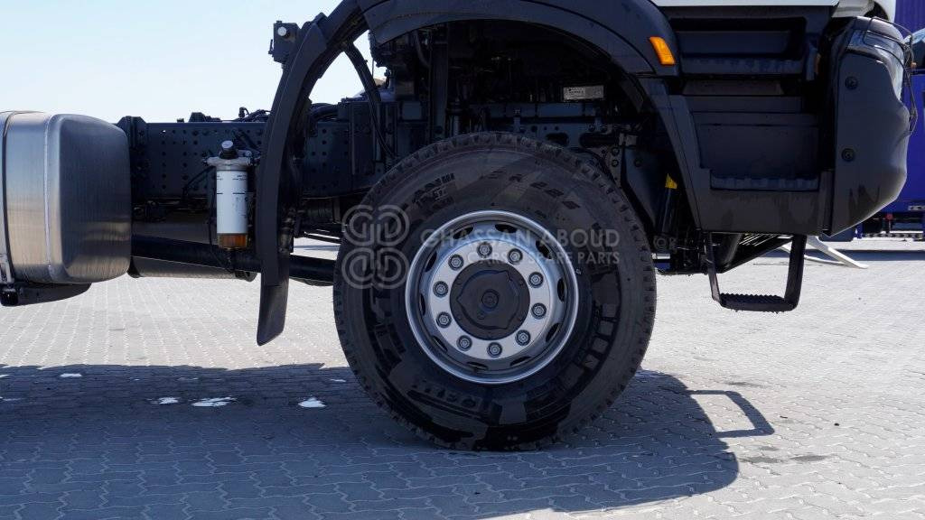 Cab chassis truck IVECO T-WAY Chassis  6×6 AD380T47WH WHEELBASE 4500 MY25: picture 11
