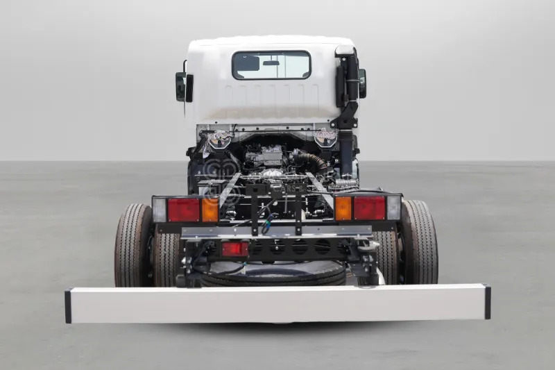 Isuzu NPR 85K 4x2 Long Chassis - Cab chassis truck: picture 3 Isuzu NPR 85K 4x2 Long Chassis - Cab chassis truck: picture 3