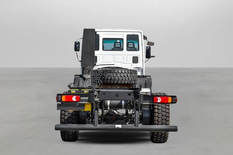 Iveco EuroCargo ML150 4x4 Chassis - Cab chassis truck: picture 5 Iveco EuroCargo ML150 4x4 Chassis - Cab chassis truck: picture 5
