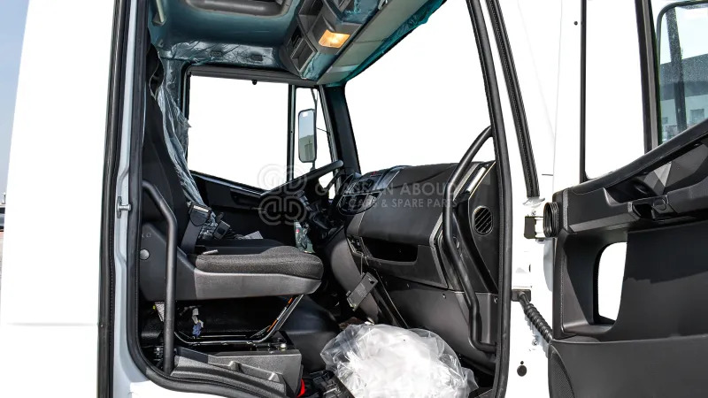 Iveco EuroCargo ML180 4x2 Chassis - Cab chassis truck: picture 5 Iveco EuroCargo ML180 4x2 Chassis - Cab chassis truck: picture 5