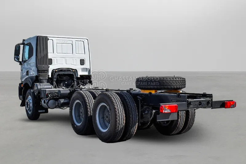 Iveco T-WAY AT380T47H 6x4 R24 Tyres Chassis - Barcelona Stock - Cab chassis truck: picture 4 Iveco T-WAY AT380T47H 6x4 R24 Tyres Chassis - Barcelona Stock - Cab chassis truck: picture 4