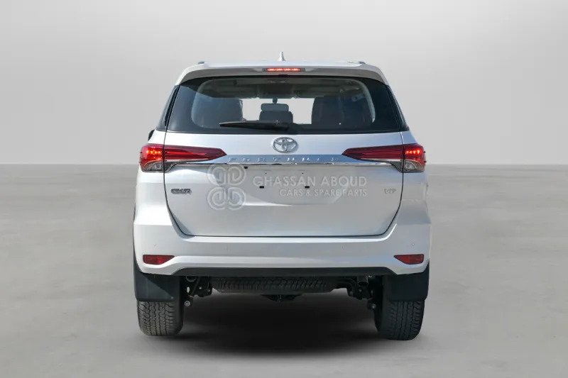 Toyota Fortuner 4X4 PART-TIME - SUV: picture 4 Toyota Fortuner 4X4 PART-TIME - SUV: picture 4