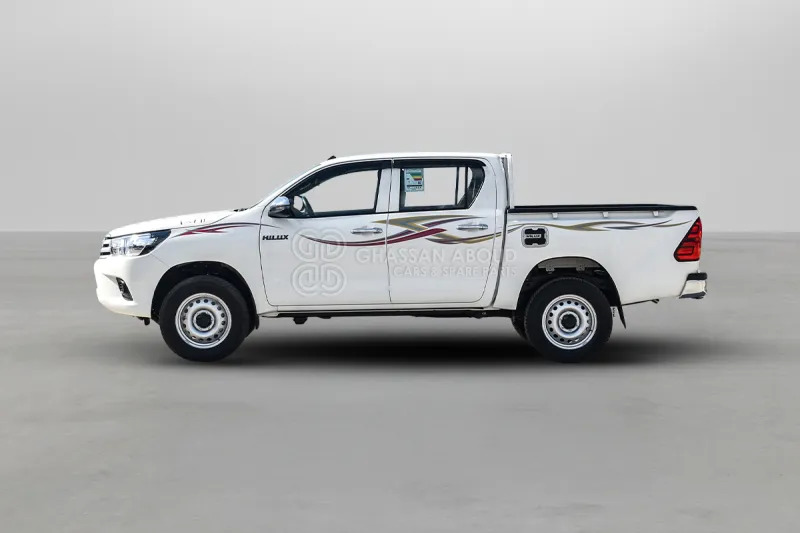 Toyota Hilux 4X4 Double Cabin - Pickup truck, Combi van: picture 5 Toyota Hilux 4X4 Double Cabin - Pickup truck, Combi van: picture 5