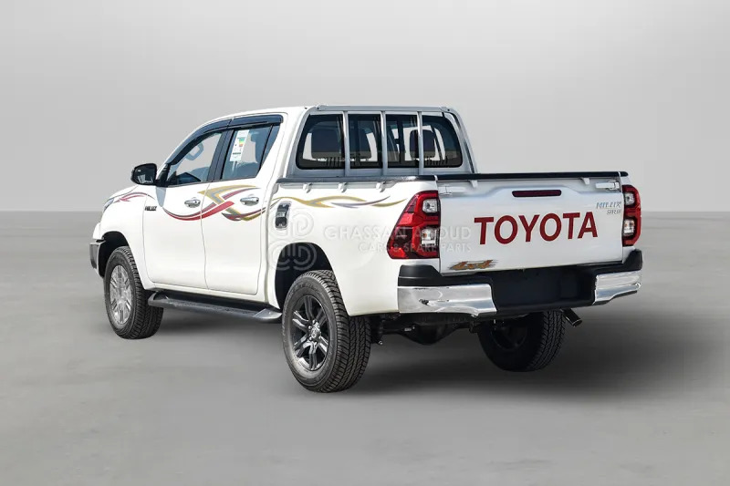 Toyota Hilux 4X4 Double Cabin - Pickup truck, Combi van: picture 3 Toyota Hilux 4X4 Double Cabin - Pickup truck, Combi van: picture 3