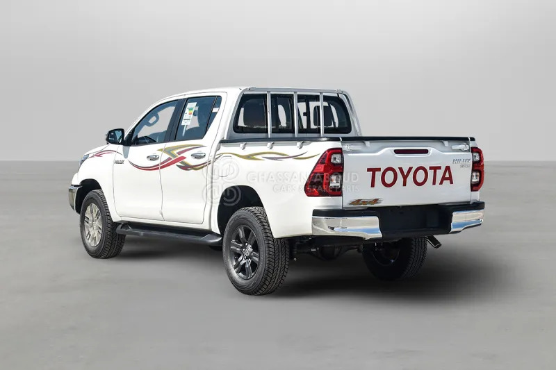 Toyota Hilux 4X4 Double Cabin - Pickup truck, Combi van: picture 4 Toyota Hilux 4X4 Double Cabin - Pickup truck, Combi van: picture 4