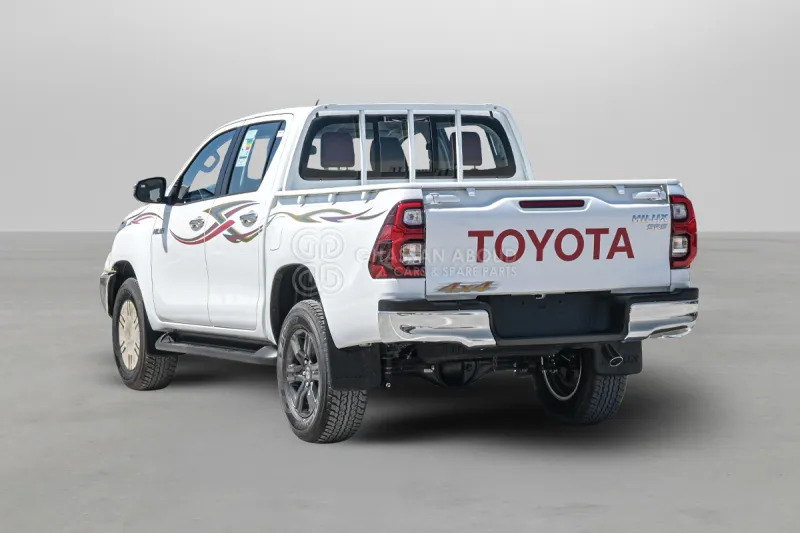Toyota Hilux 4X4 Double Cabin - Pickup truck, Combi van: picture 5 Toyota Hilux 4X4 Double Cabin - Pickup truck, Combi van: picture 5