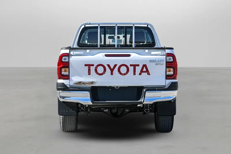 Toyota Hilux 4X4 Double Cabin - Pickup truck, Combi van: picture 4 Toyota Hilux 4X4 Double Cabin - Pickup truck, Combi van: picture 4