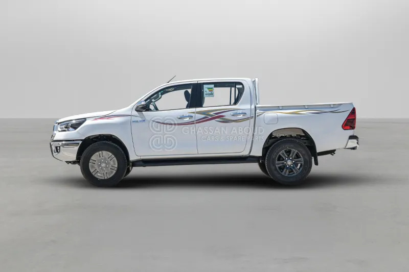 Toyota Hilux 4X4 Double Cabin - Pickup truck, Combi van: picture 3 Toyota Hilux 4X4 Double Cabin - Pickup truck, Combi van: picture 3