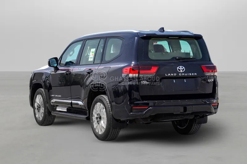 Toyota Land Cruiser 300 4x4 - SUV: picture 4 Toyota Land Cruiser 300 4x4 - SUV: picture 4