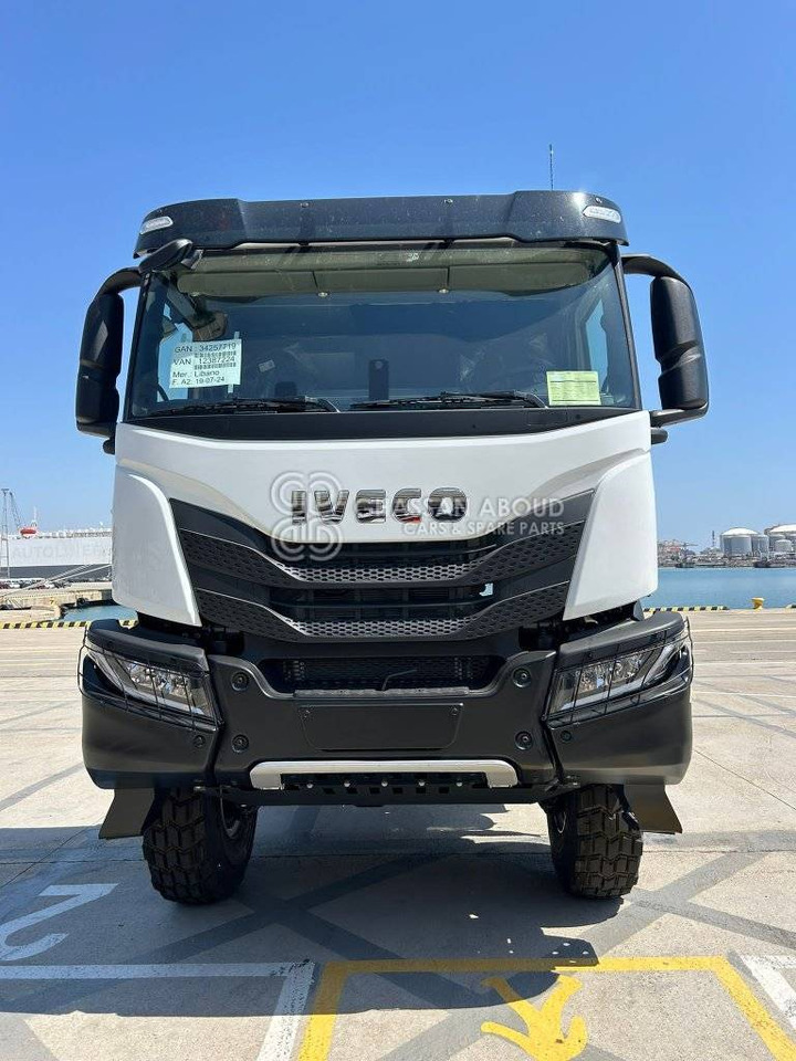 IVECO T-WAY Tractor 6×6 AT720T47WTH GVW 33 Ton HP 470 R20Tyre MY25 - Tractor unit: picture 1 IVECO T-WAY Tractor 6×6 AT720T47WTH GVW 33 Ton HP 470 R20Tyre MY25 - Tractor unit: picture 1