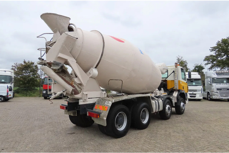DAF CF 430 8x4, full spring ! Great condition - Concrete mixer truck: picture 4 DAF CF 430 8x4, full spring ! Great condition - Concrete mixer truck: picture 4