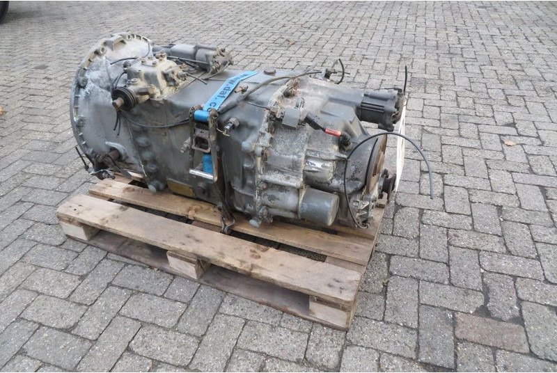 Volvo F 12 - Gearbox: picture 2 Volvo F 12 - Gearbox: picture 2