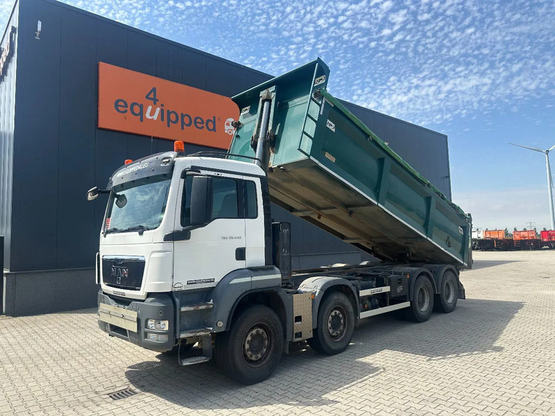 MAN TGS 35.440 AJK HARDOX KIPPER (16.5m3), 8x4, MANUAL, EURO-5, TWIN-STEER, BIG AXLES - Tipper: picture 1 MAN TGS 35.440 AJK HARDOX KIPPER (16.5m3), 8x4, MANUAL, EURO-5, TWIN-STEER, BIG AXLES - Tipper: picture 1