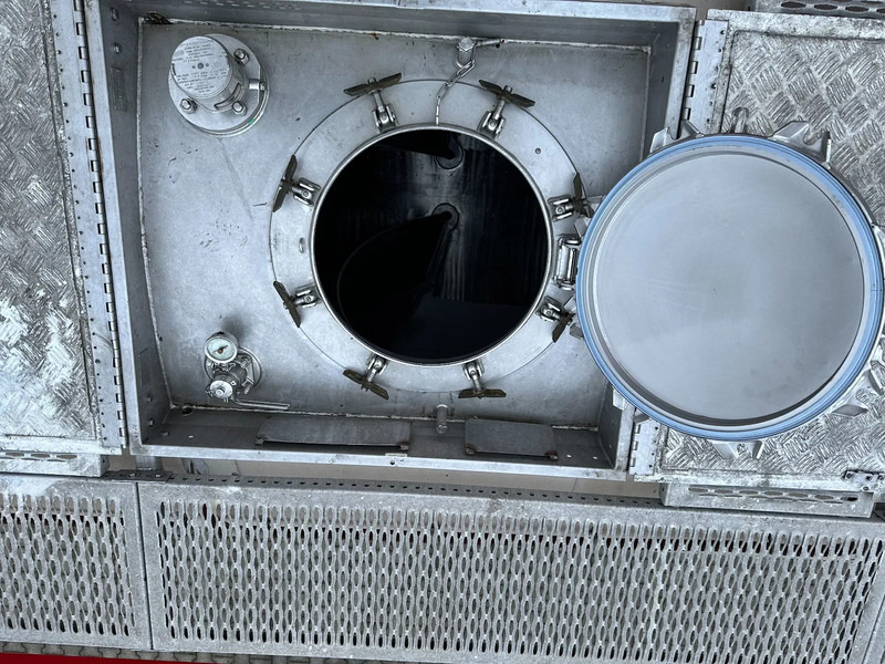 Storage tank for transportation of fuel SINGAMAS 20FT ISO, 26.000L/1-COMP/3 BAFFELS/3 manholes, 5Y inspection: 06/2027: picture 18