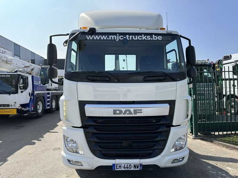 DAF CF 460 4x2 19T MARREL HOOKLIFT - 5.10M + 1.30M RETRACTABLE BUMPER - EURO 6 - 13L ENGINE - ZF AUTO - Hook lift truck: picture 2 DAF CF 460 4x2 19T MARREL HOOKLIFT - 5.10M + 1.30M RETRACTABLE BUMPER - EURO 6 - 13L ENGINE - ZF AUTO - Hook lift truck: picture 2