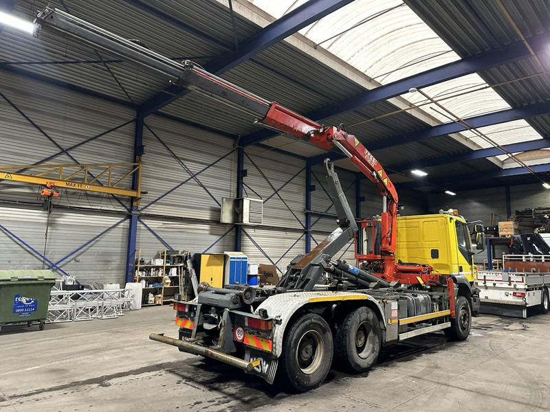 Iveco TRAKKER 350 6x4 HOOKLIFT + CRANE FASSI F120.22 (5/6 F) - *342.000km* - STEEL SPRING / BIG AXLES - AS TRONIC AUTOMATIC GEARBOX - Hook lift truck, Crane truck: picture 5 Iveco TRAKKER 350 6x4 HOOKLIFT + CRANE FASSI F120.22 (5/6 F) - *342.000km* - STEEL SPRING / BIG AXLES - AS TRONIC AUTOMATIC GEARBOX - Hook lift truck, Crane truck: picture 5