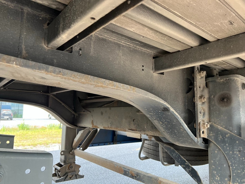 Curtainsider semi-trailer Krone 3-AXLES TRAILER - SAF DISC - LIFT + STEERING AXLE - TAILLIFT: picture 10