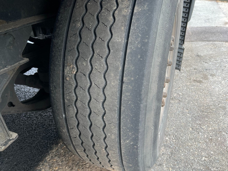 Curtainsider semi-trailer Krone 3-AXLES TRAILER - SAF DISC - LIFT + STEERING AXLE - TAILLIFT: picture 17