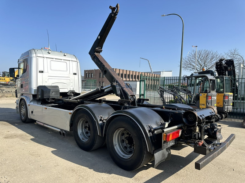 Scania 144G-530 V8 6x4 HOOKLIFT 20T MEILLER -VOL LUCHT - OPTI-CRUISE - CR19 SLAAPCABINE - Hook lift truck: picture 4 Scania 144G-530 V8 6x4 HOOKLIFT 20T MEILLER -VOL LUCHT - OPTI-CRUISE - CR19 SLAAPCABINE - Hook lift truck: picture 4