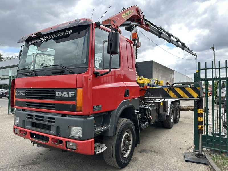DAF 85 CF 430 6x4 TRACTOR + CRANE PK 32.000 F (7x) + WINCH - EURO 2 - MANUAL ZF - HUB REDUCTION / STEEL SPRING - BE TRUCK - Tractor unit: picture 4 DAF 85 CF 430 6x4 TRACTOR + CRANE PK 32.000 F (7x) + WINCH - EURO 2 - MANUAL ZF - HUB REDUCTION / STEEL SPRING - BE TRUCK - Tractor unit: picture 4