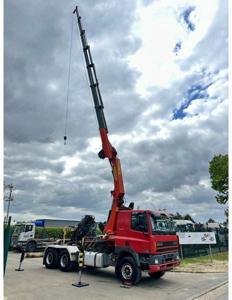 DAF 85 CF 430 6x4 TRACTOR + CRANE PK 32.000 F (7x) + WINCH - EURO 2 - MANUAL ZF - HUB REDUCTION / STEEL SPRING - BE TRUCK - Tractor unit: picture 5 DAF 85 CF 430 6x4 TRACTOR + CRANE PK 32.000 F (7x) + WINCH - EURO 2 - MANUAL ZF - HUB REDUCTION / STEEL SPRING - BE TRUCK - Tractor unit: picture 5