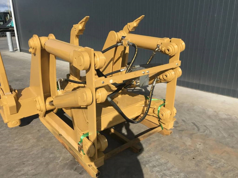 Cat D7E - Attachment for Construction machinery: picture 3 Cat D7E - Attachment for Construction machinery: picture 3