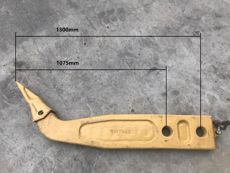 Cat D7R Shank incl. Tip - Attachment for Construction machinery: picture 4 Cat D7R Shank incl. Tip - Attachment for Construction machinery: picture 4