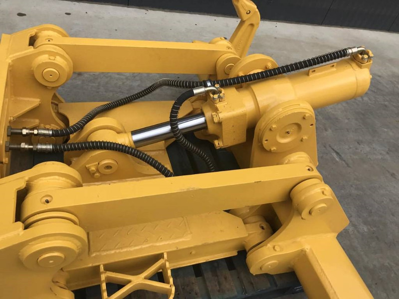 Komatsu D53 - Attachment for Construction machinery: picture 3 Komatsu D53 - Attachment for Construction machinery: picture 3