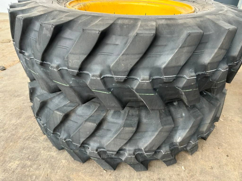 Bridgestone 1000 x 20 Set / 10.00 x 20: 4x2 Tyres - Wheels and tires for Construction machinery: picture 5 Bridgestone 1000 x 20 Set / 10.00 x 20: 4x2 Tyres - Wheels and tires for Construction machinery: picture 5