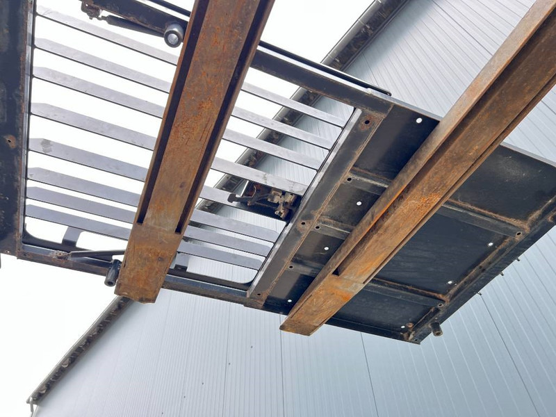 Cat 313E / M315F / 320F / 323E / 325F / 329E / 330F / - Cab and interior for Construction machinery: picture 3 Cat 313E / M315F / 320F / 323E / 325F / 329E / 330F / - Cab and interior for Construction machinery: picture 3