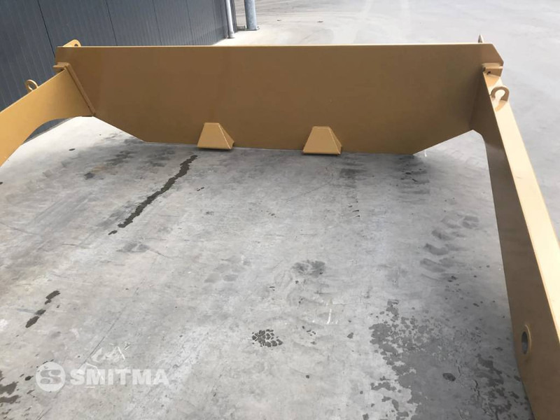 Cat 730C - Tail lift for Construction machinery: picture 4 Cat 730C - Tail lift for Construction machinery: picture 4