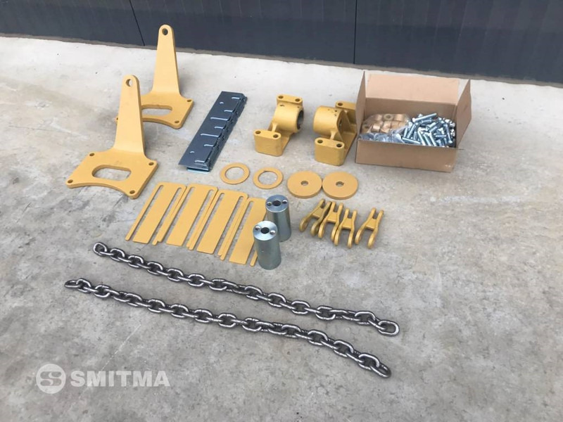 Cat 745 - Tail lift for Construction machinery: picture 3 Cat 745 - Tail lift for Construction machinery: picture 3