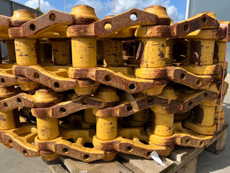 Cat D6H / D6R / D6T - Frame/ Chassis for Construction machinery: picture 5 Cat D6H / D6R / D6T - Frame/ Chassis for Construction machinery: picture 5