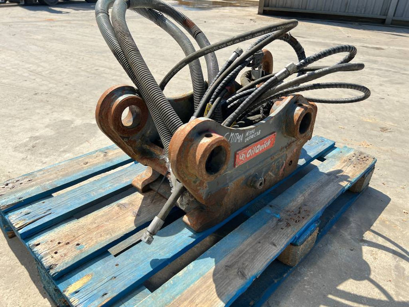 OilQuick OQ60 - 311F / 313F / 315F - Quick coupler for Construction machinery: picture 5 OilQuick OQ60 - 311F / 313F / 315F - Quick coupler for Construction machinery: picture 5