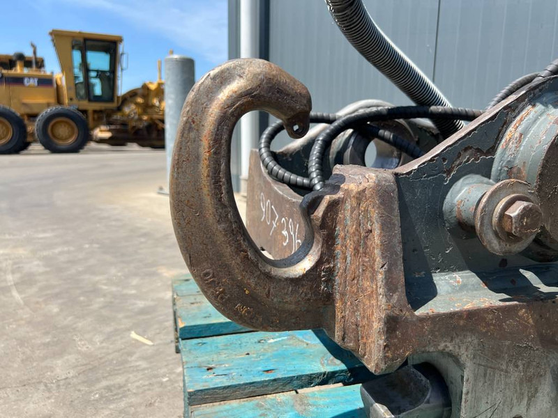Quick coupler for Construction machinery OilQuick OQ70/55 - 323E: picture 9
