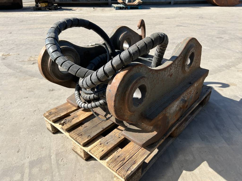 OilQuick OQ90 / 349E - 352F - Quick coupler for Construction machinery: picture 5 OilQuick OQ90 / 349E - 352F - Quick coupler for Construction machinery: picture 5