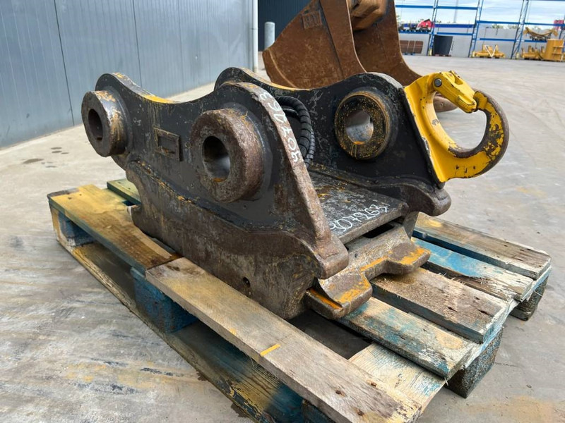 SMP S70 - 323D - Quick coupler for Construction machinery: picture 3 SMP S70 - 323D - Quick coupler for Construction machinery: picture 3