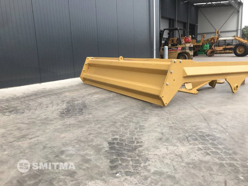 Volvo A30E - Tail lift for Construction machinery: picture 3 Volvo A30E - Tail lift for Construction machinery: picture 3