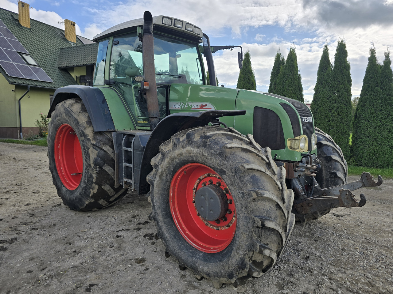 FENDT Favorit 926 VARIO - Farm tractor: picture 1 FENDT Favorit 926 VARIO - Farm tractor: picture 1