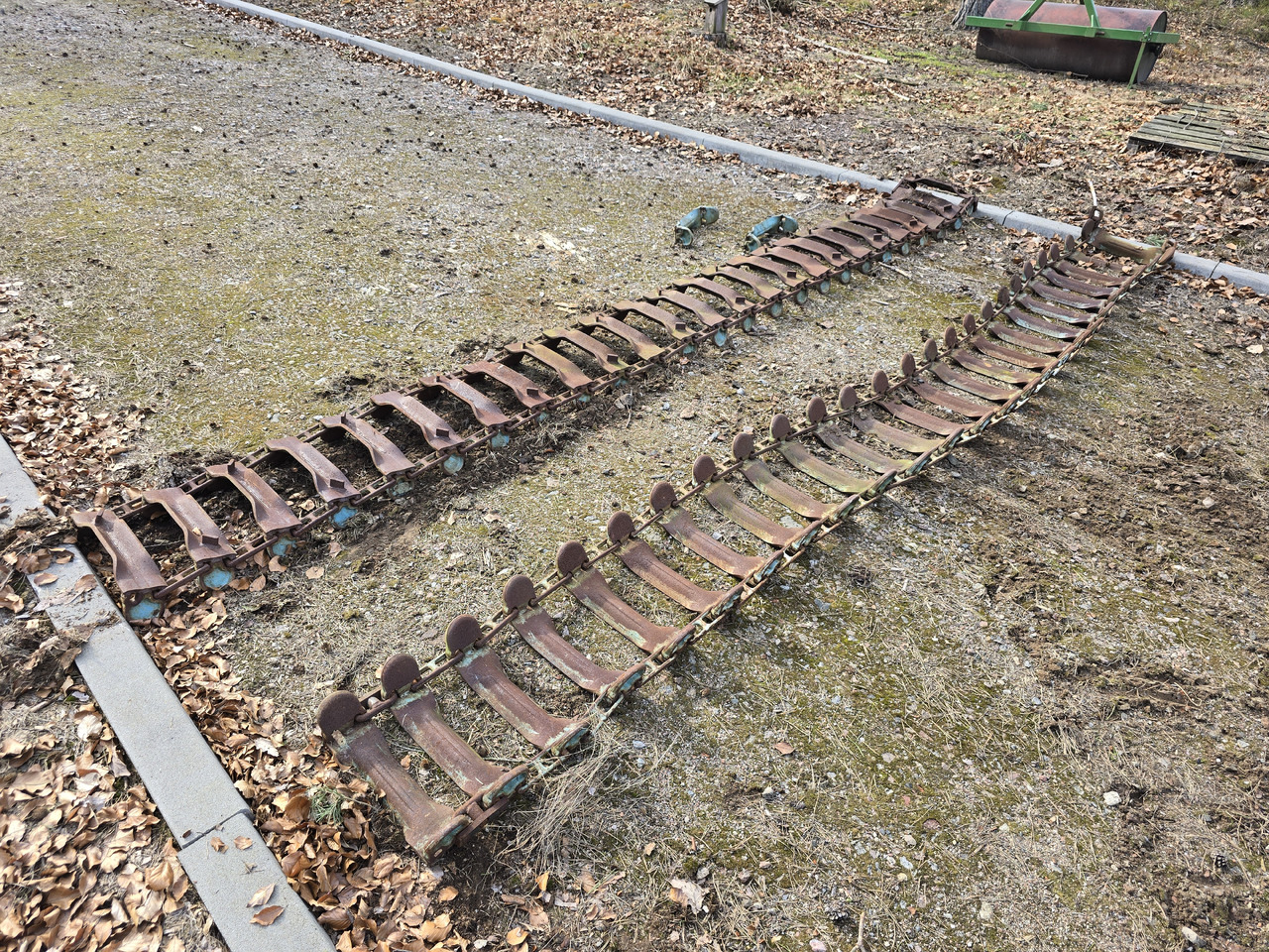 Gąsienice 400/60-15.5 - Undercarriage parts: picture 1 Gąsienice 400/60-15.5 - Undercarriage parts: picture 1